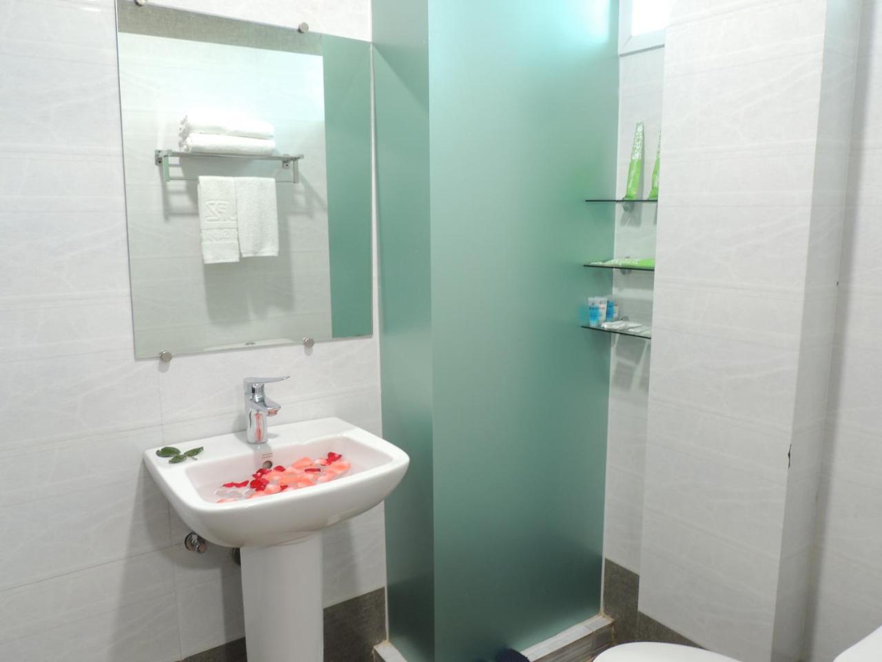 Hotel San Taw Win Pathein Exterior foto